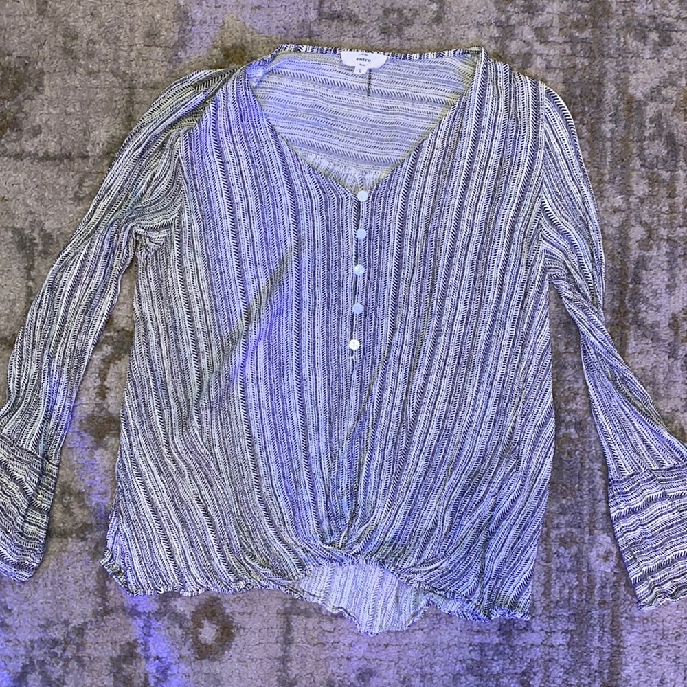 Patterned Top - Picture 1 of 3